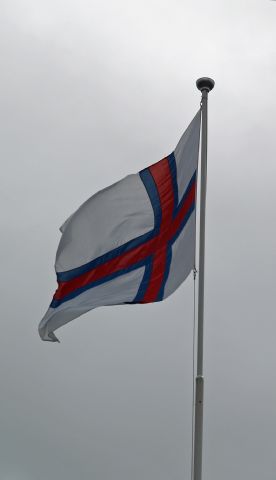P5194064 flag.jpg (9475 bytes)